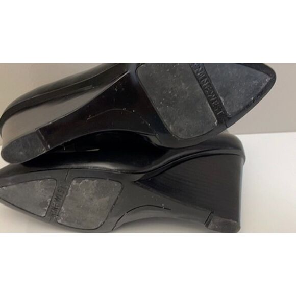 Liz Claiborne black smooth leather wedge ankle booties. Size 7.5-8(W). - Picture 8 of 10